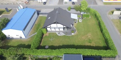 Exklusives 9-Raum-Davinci-Haus mit 220 m2 Wohnfl. und 200 m2 große Lagerhalle     in Bedburg-Hau