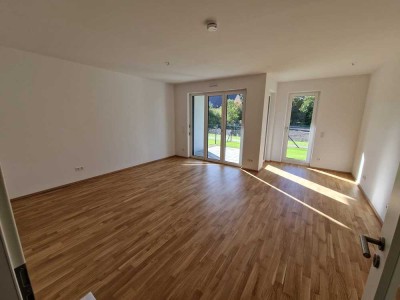 Erstbezug: Neubau Apartment mit Blick ins Grüne