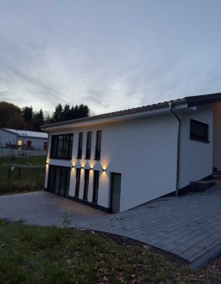 Moderne Doppelhaushälfte in ruhiger Lage von Freudenberg