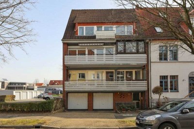 TT bietet an: 2,5-Zimmer-Mietwohnung mit Balkon im Villenviertel!