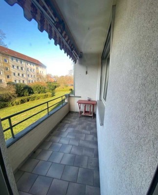 Renovierte, freie 3 Zimmer Wohnung mit Balkon, Heidberg-Melverode