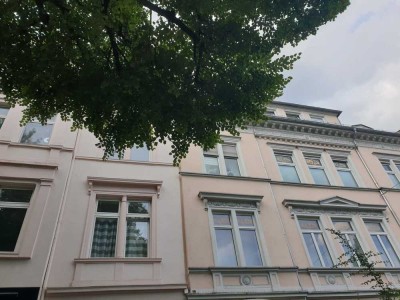 JETZT *Paul & Partner* KLEINE, SCHÖNE  2-ZIMMER-WOHNUNG – ZENTRALE LAGE IN WIESBADEN !