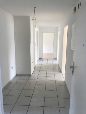 3-Zimmer-Wohnung mit Balkon, Garage & Stellplatz in Jestetten