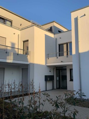 Exklusive, stilvolle 2-Zimmer-Wohnung mit Balkon und Einbauküche in Sankt Augustin