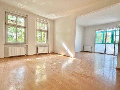 großzügige 2 Zimmerwohnung mit Wintergarten