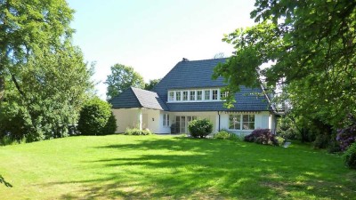 7,5-Zimmer Villa in Ratingen mit Pool