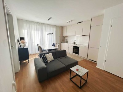Moderne 4 Zimmer Neubauwohnung (BJ 2023) mit Fußbodenheizung, Balkon & Top-Lage – Vollmöbliert