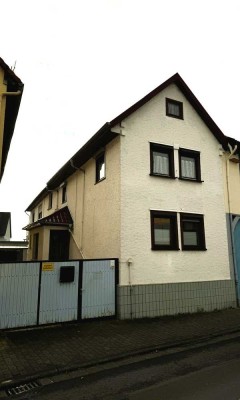 ***Charmantes Einfamilienhaus in zentraler Lage von Lahnau-Waldgirmes***