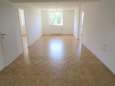 3 Zimmer Wohnung, vermietet, teilsaniert, top Lage, Südausrichtung, provisionsfrei