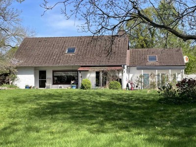 **Schönes Haus sucht Liebhaber!**
Hier werden Sie sich wohlfühlen!
unbedingt Ansehen