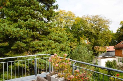 Modernes Architektenhaus mit Garten und Dachterrasse in Alt-Solln