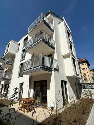 ERSTBEZUG: Elegante 3 Zimmerwohnung im 1. OG mit TG in Bestlage S-West