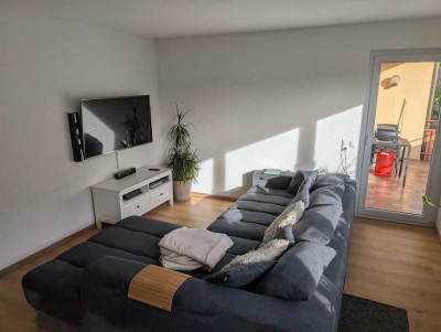 Freistehendes Einfamilienhaus mit großem Garten und Balkon