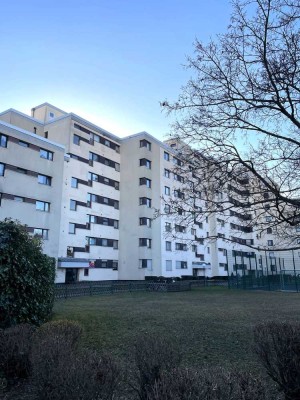 Wohnen im Grünen! Frisch sanierte 2,5- Zimmer-Wohnung!
