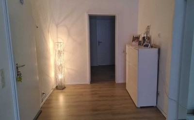 EG-Wohnung mit eigenem Garten und zusätzlicher Nutzfläche im Souterrain