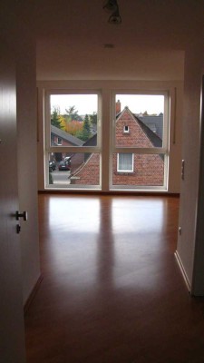 schicke Single-Wohnung über den Dächern der Stadt
