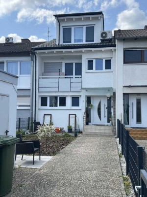 - RESERVIERT - Schönes, modernisiertes Reihenmittelhaus in Bestlage von Durmersheim