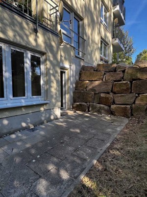gemütliche 2-Raum-Wohnung mit Terrasse und EBK in bester Wohnlage