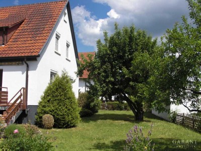 Ein Haus zum Verlieben ... mit schönem Garten!