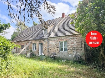 HORN IMMOBILIEN ++ Grundstück im Außenbereich stark sanierungsbedürftiges Haus in Rossow bei Neverin