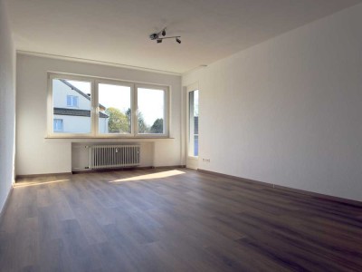 Schöne und modernisierte 3-Raum-Wohnung mit Balkon in Mülheim an der Ruhr