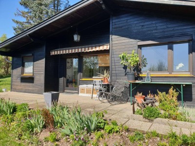 Gemütlicher Bungalow mit 1000m² Garten und Terrasse