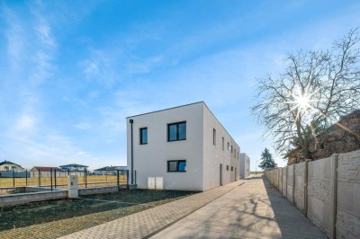 Doppelhaushälfte mit Terrasse und Garten