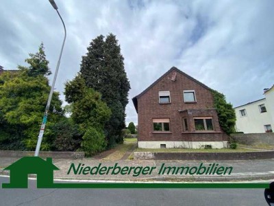 Sanierungs- oder Renovierungobjekt, Einfamilienhaus mit einem Traumgrundstück von 1350 m² in Moers.