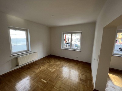Top sanierte 4-Zimmer-Wohnung in der Neustadt - fußläufig zum Bahnhof und Krankenhaus!
