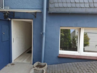 Lev.- Bergisch Neukirchen 1 ZKDB, Souterrain, sep. Eingang