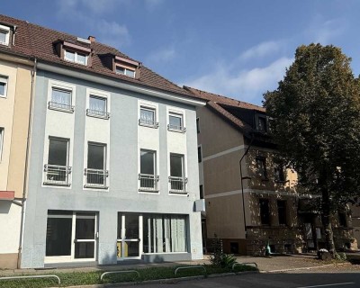 WOHN- UND GESCHÄFTSHAUS
