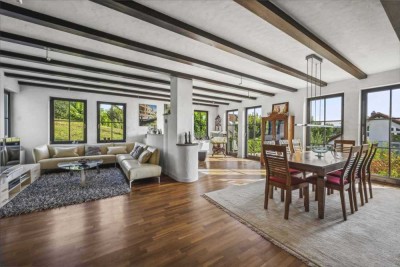 Exklusive Familienvilla in Weinsberg – mit Naturpool, PV-Anlage, und traumhafter Feldrandlage!