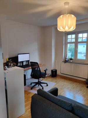 (Nachmieter gesucht, WG geeignet) Schöne 2-Zimmer-Wohnung in guter Lage