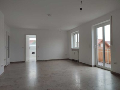 Sonnige 2-Zimmer-DG-Wohnung mit Süd-Balkon in FFB-PUCH