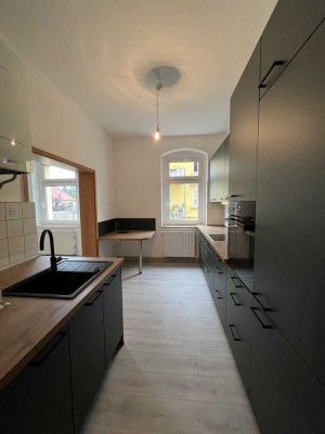 1-Raum-Wohnung, Bad m. Fenster, inkl. Küche, Badewanne, 30qm