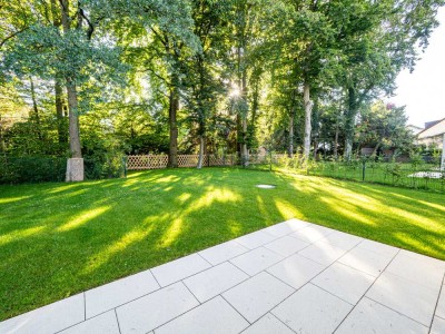 Neubau - 3 Zimmer, EG mit Garten und Terrasse, hochwertige EBK, TG mit Einzelparker