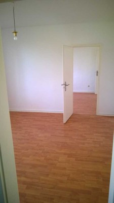 77m² renovierte helle 3 Raum-DG-Wohnung, KDB in Oberhausen Osterfeld, Garten, Nähe Centr0