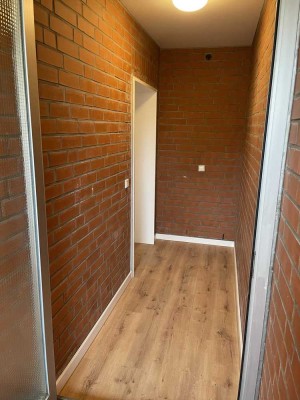 Erstbezug nach Sanierung mit Balkon: Geschmackvolle 3-Zimmer-Wohnung in Eimsbüttel/Stellingen