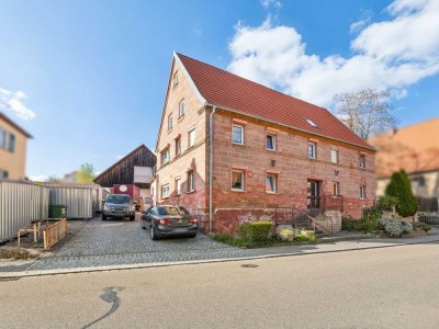 Charmantes Einfamilienhaus mit viel Potenzial in Spalt