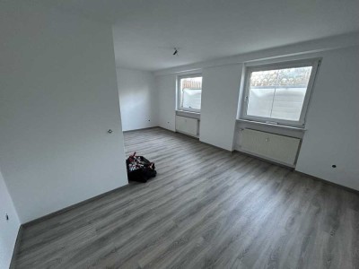 Helle 4-Zimmer-Souterrainwohnung mit viel Platz zu vermieten