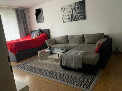 1-Zimmer-Wohnung mit Einbauküche und Stellplatz direkt vor der Tür in guter Lage