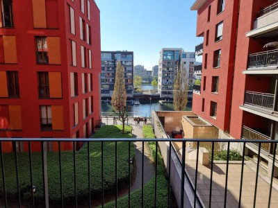 Traumhafte 100m² 3-Zimmer-Wohnung mit Wasserblick auf den Westhafen und den Main – Stilvolles Wohnen