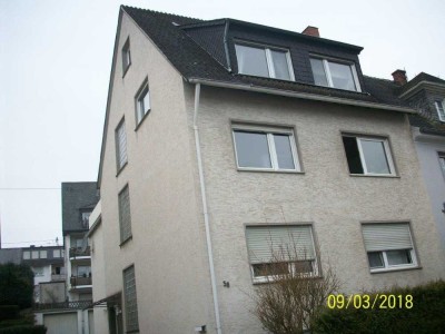 Dachgeschosswohnung in KO-Güls zu vermieten