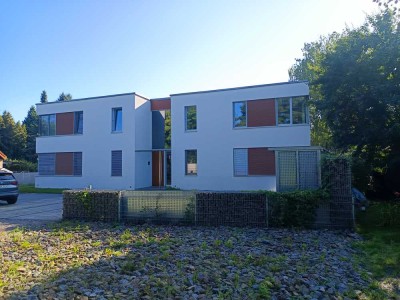 Familienfreundliche, attraktive 4 Zimmer-Wohnung unweit vom See