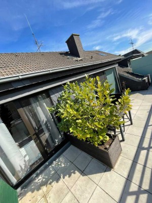 Traumhafte Wohnung mit 20m²-Dachterrasse und Stellplatz im Zentrum von Kaarst!