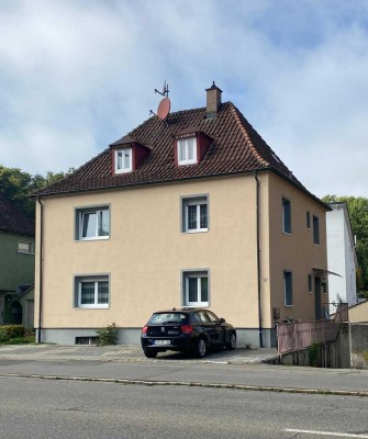 Großes Einfamilien-Haus