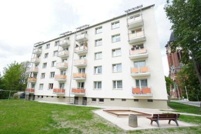 Zentrale 3 Raumwohnung mit Balkon