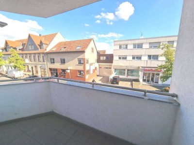 Ilvesheim! 2-Zimmer-Wohnung mit Einbauküche und Balkon