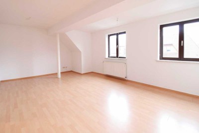 Sofort wohlfühlen: 2-Zi.-Dachgeschosswohnung in Citylage
