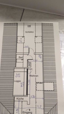 Stilvolle 2-Raum-Dachgeschosswohnung mit EBK in Köln Kalk